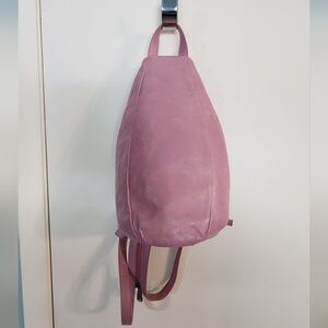 Hobo backpack pink leather, great bag easy to carry.